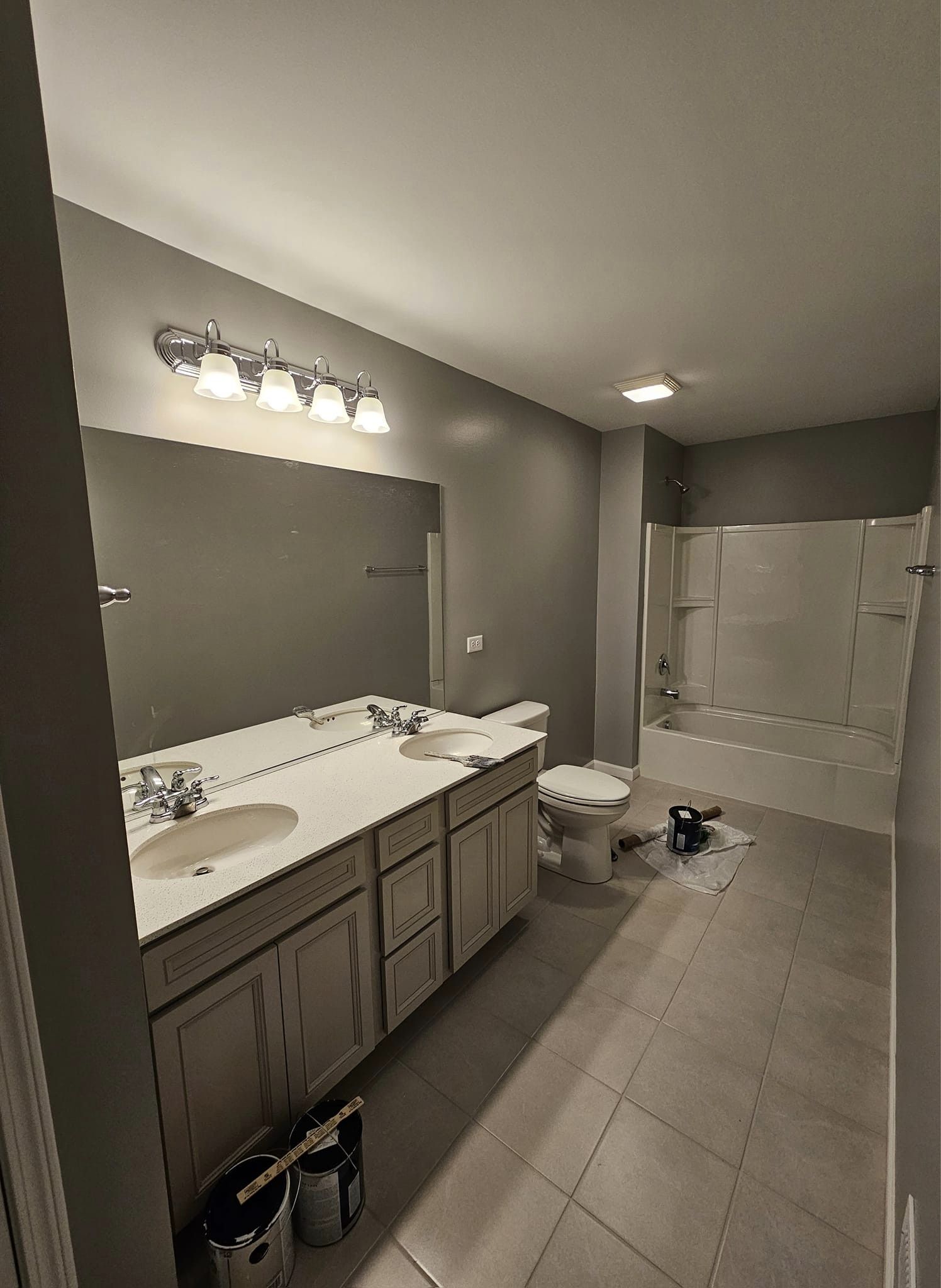Large bathroom — before
